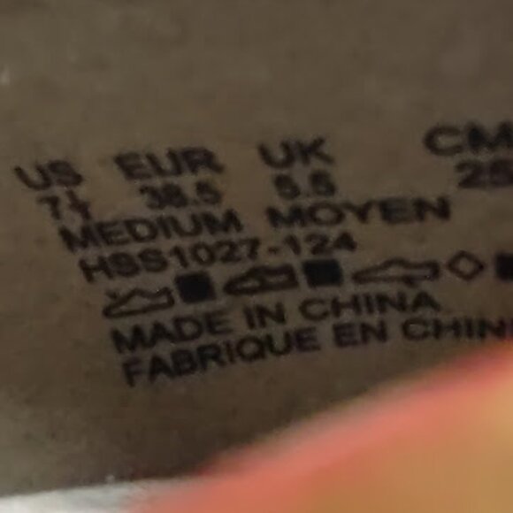 SOFT STYLE HUSH PUPPIES LOW HEEL PUMP TROPICAL FRUIT PRINT SUMMER SIZE 7 1/2 - Picture 3 of 11